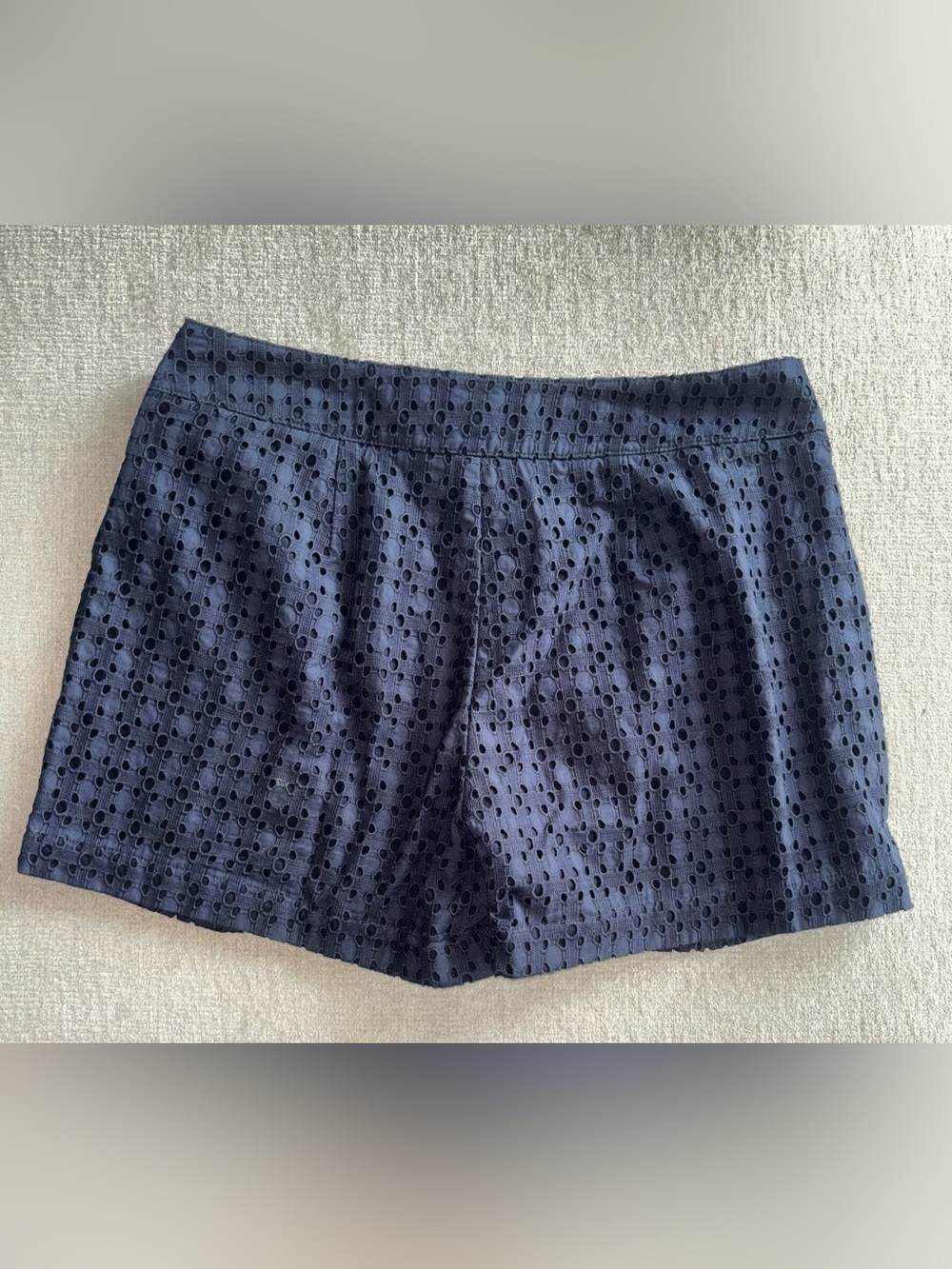 Cabi Navy Eyelet Lace Skort Size 2 | Preppy Coastal Mini Skirt Shorts Old Money - Picture 6 of 6